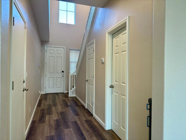 3364 Amanecer Ave, Clovis, CA 93619