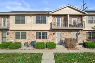 1690 DRUM CORPS DRIVE #H, Menasha, WI 54952
