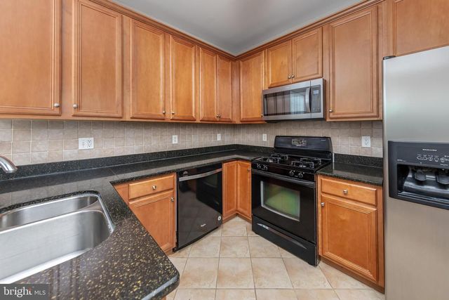 1085 BUCKINGHAM, West Deptford, NJ 08086