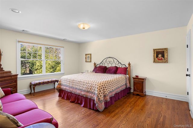 45 Cannon Court, Huntington, NY 11743