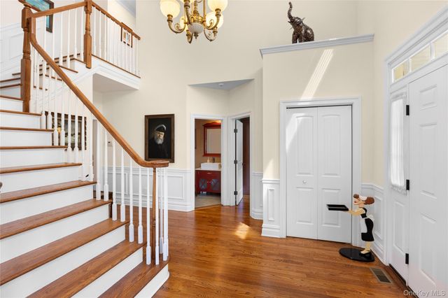 45 Cannon Court, Huntington, NY 11743