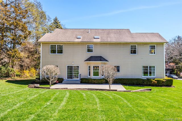 45 Cannon Court, Huntington, NY 11743