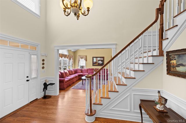 45 Cannon Court, Huntington, NY 11743