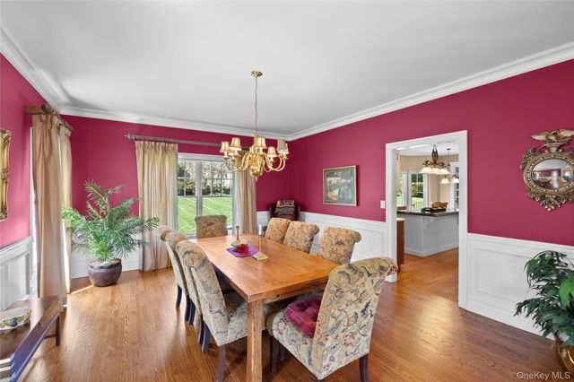 45 Cannon Court, Huntington, NY 11743