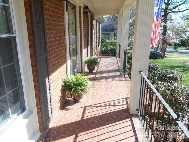 1330 E Barden Road, Charlotte, NC 28226