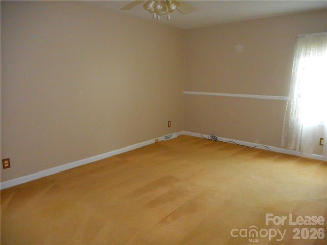 1330 E Barden Road, Charlotte, NC 28226