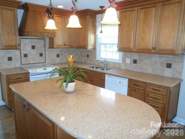 1330 E Barden Road, Charlotte, NC 28226