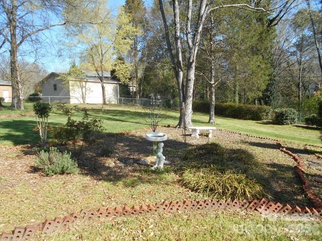 1330 E Barden Road, Charlotte, NC 28226