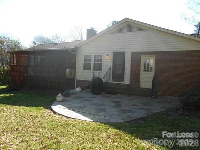 1330 E Barden Road, Charlotte, NC 28226
