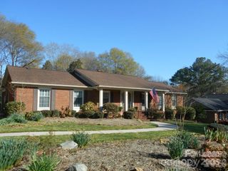 1330 E Barden Road, Charlotte, NC 28226