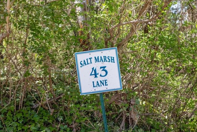 43 Salt Marsh Ln, Plymouth, MA 02360