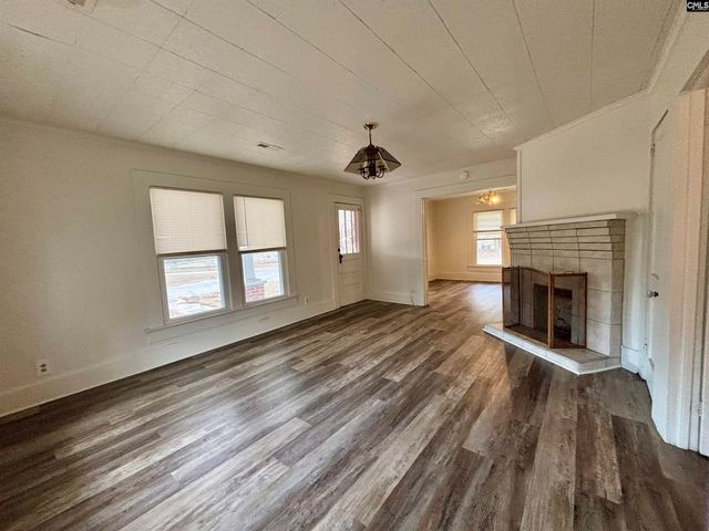 141 S Peachtree Street, Batesburg, SC 29006