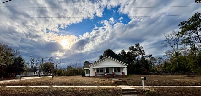 141 S Peachtree Street, Batesburg, SC 29006