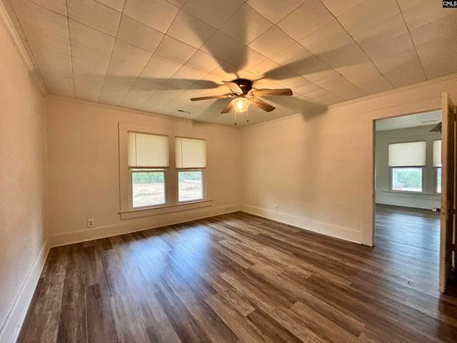 141 S Peachtree Street, Batesburg, SC 29006