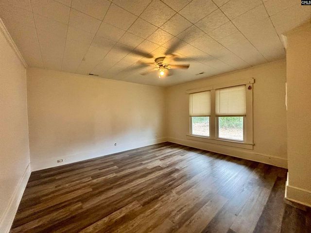 141 S Peachtree Street, Batesburg, SC 29006