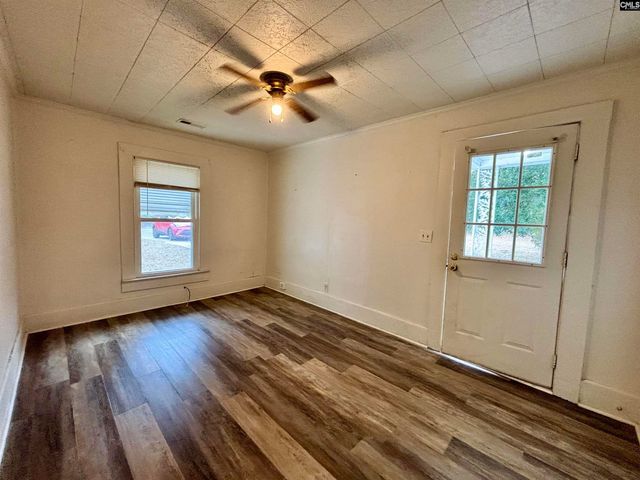 141 S Peachtree Street, Batesburg, SC 29006