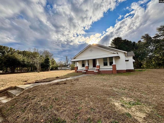 141 S Peachtree Street, Batesburg, SC 29006