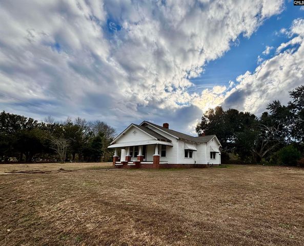 141 S Peachtree Street, Batesburg, SC 29006