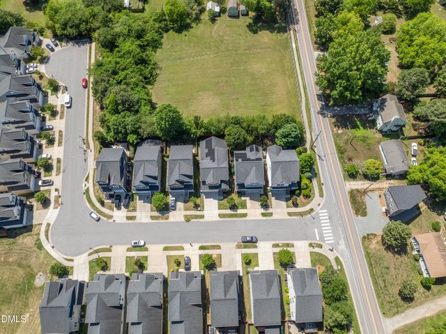 712 Goldenview Acres Court, Apex, NC 27502