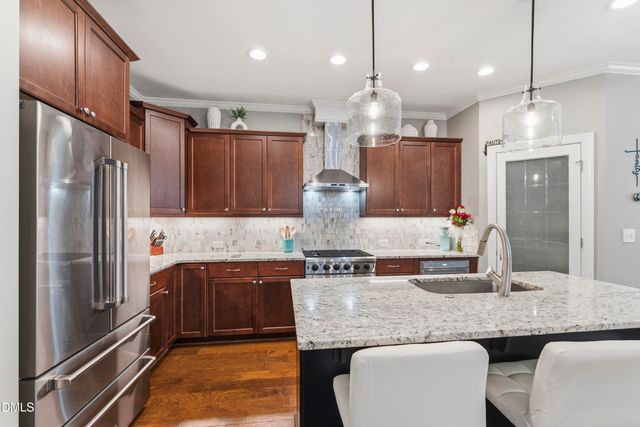 712 Goldenview Acres Court, Apex, NC 27502