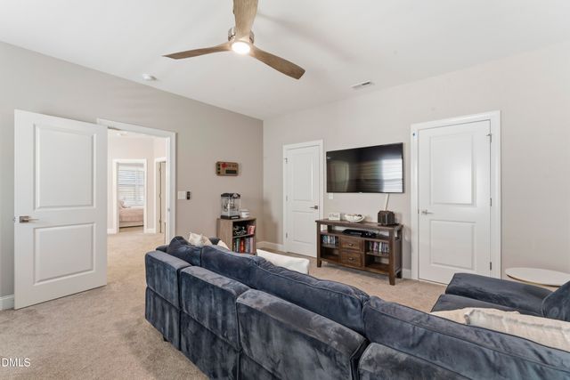 712 Goldenview Acres Court, Apex, NC 27502