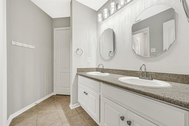 9818 Parsonsfield Lane, Katy, TX 77494
