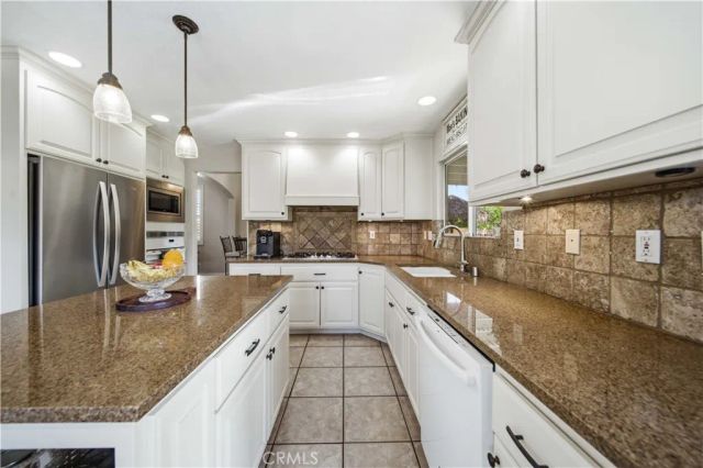 25253 Corte Mandarina, Murrieta, CA 92563