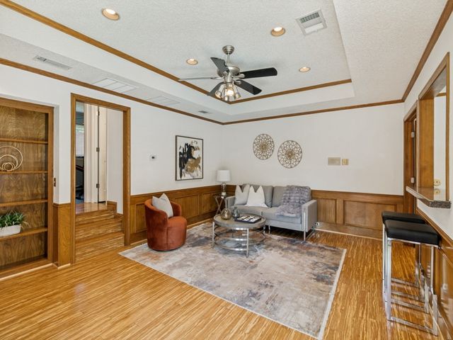 9502 Moss Haven Drive, Dallas, TX 75231