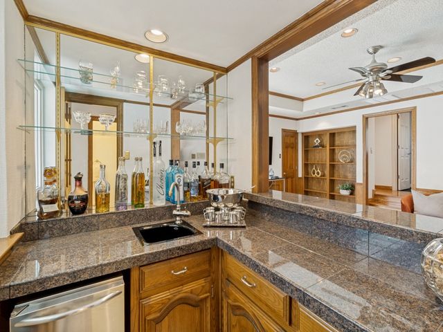 9502 Moss Haven Drive, Dallas, TX 75231