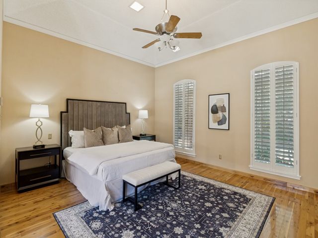 9502 Moss Haven Drive, Dallas, TX 75231