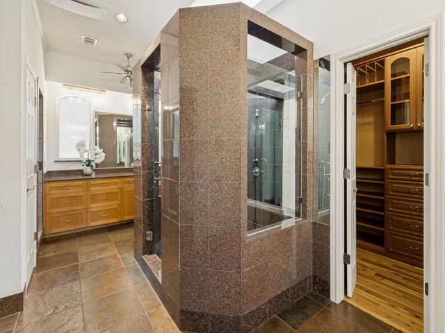 9502 Moss Haven Drive, Dallas, TX 75231