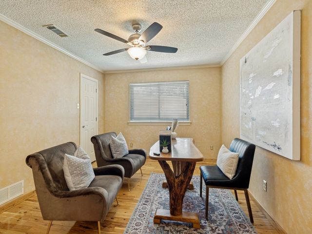 9502 Moss Haven Drive, Dallas, TX 75231