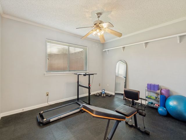 9502 Moss Haven Drive, Dallas, TX 75231