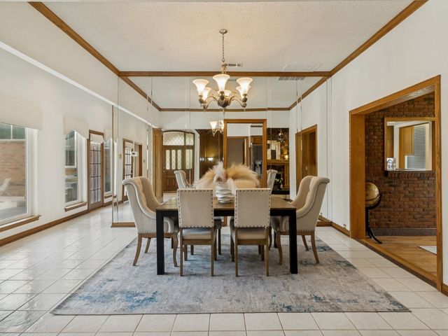 9502 Moss Haven Drive, Dallas, TX 75231
