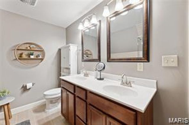 106 Reading Avenue, Maryland Heights, MO 63043