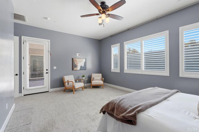 3368 N Discovery Way, Hanford, CA 93230