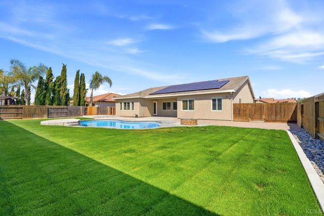 3368 N Discovery Way, Hanford, CA 93230