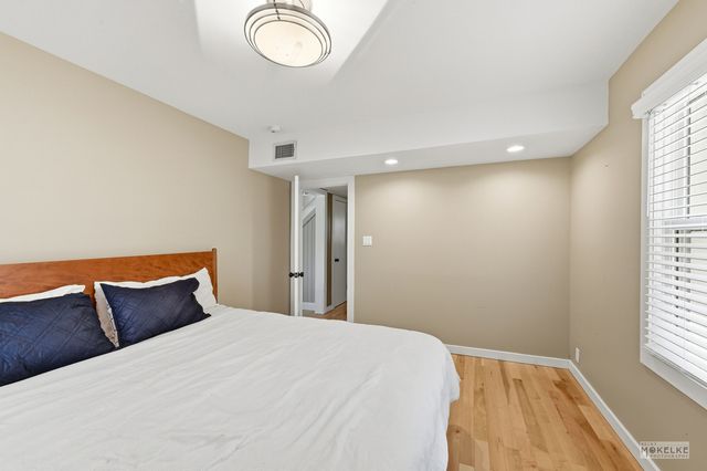 125 W Adams Street, Villa Park, IL 60181
