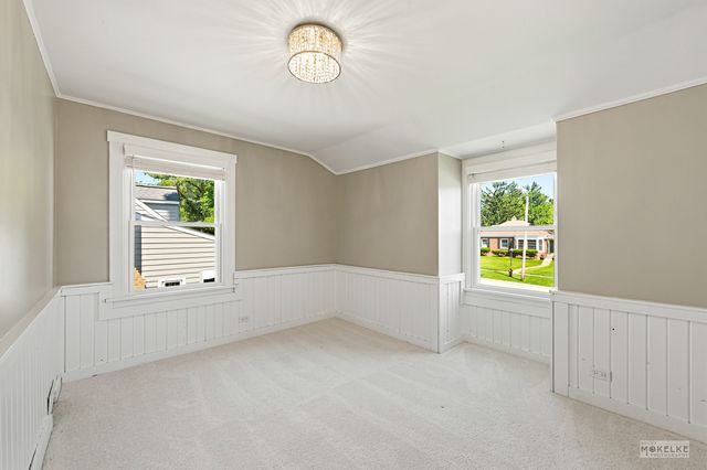 125 W Adams Street, Villa Park, IL 60181