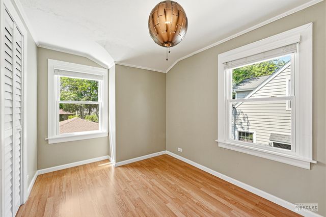 125 W Adams Street, Villa Park, IL 60181