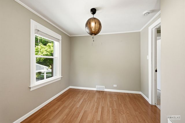 125 W Adams Street, Villa Park, IL 60181