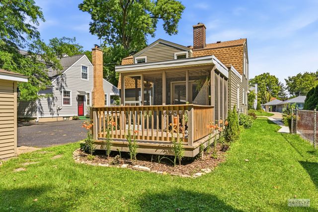 125 W Adams Street, Villa Park, IL 60181