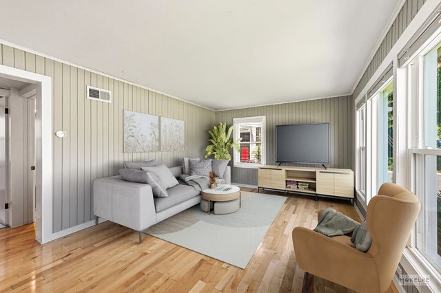 125 W Adams Street, Villa Park, IL 60181