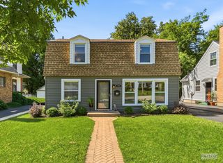 125 W Adams Street, Villa Park, IL 60181