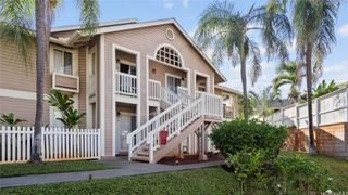 94-527 Lumiaina Street E202, Waipahu, HI 96797
