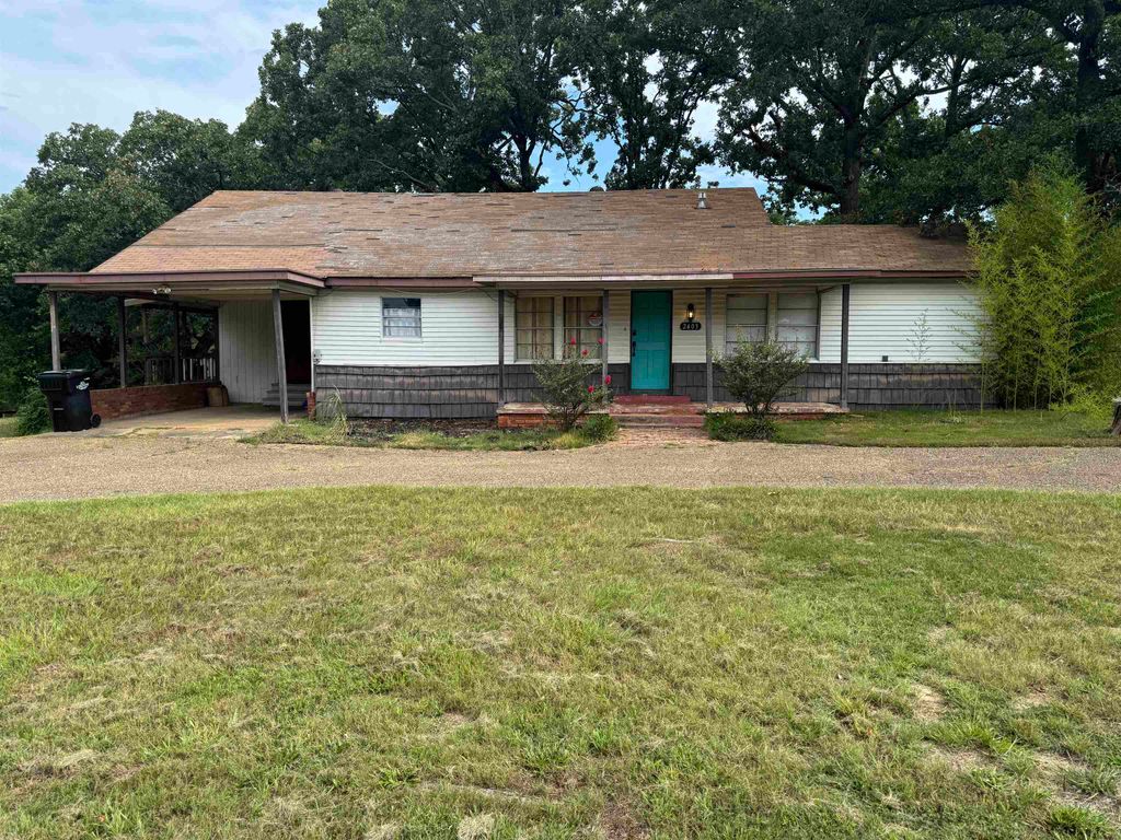 2403 E George Richey Rd, Longview, TX 75604