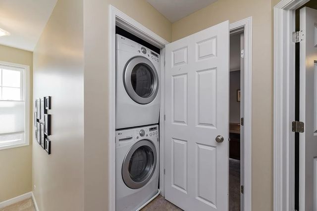 415 N President Street A, Wheaton, IL 60187