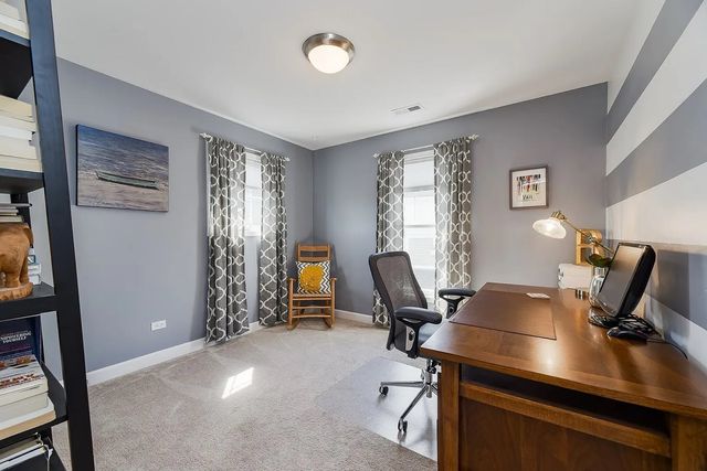 415 N President Street A, Wheaton, IL 60187