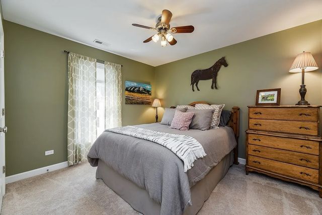 415 N President Street A, Wheaton, IL 60187