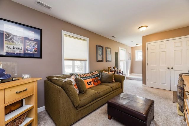 415 N President Street A, Wheaton, IL 60187